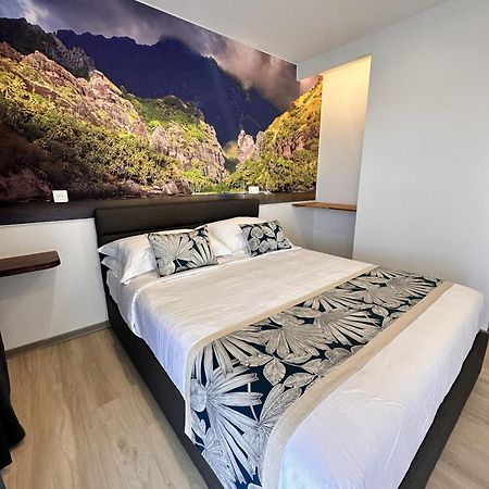 Ononui Lodge Airport, Ocean-View, Private Bathroom And Balcony, Free Wifi And Parking, On-Site Car Rental Faaa Bagian luar foto