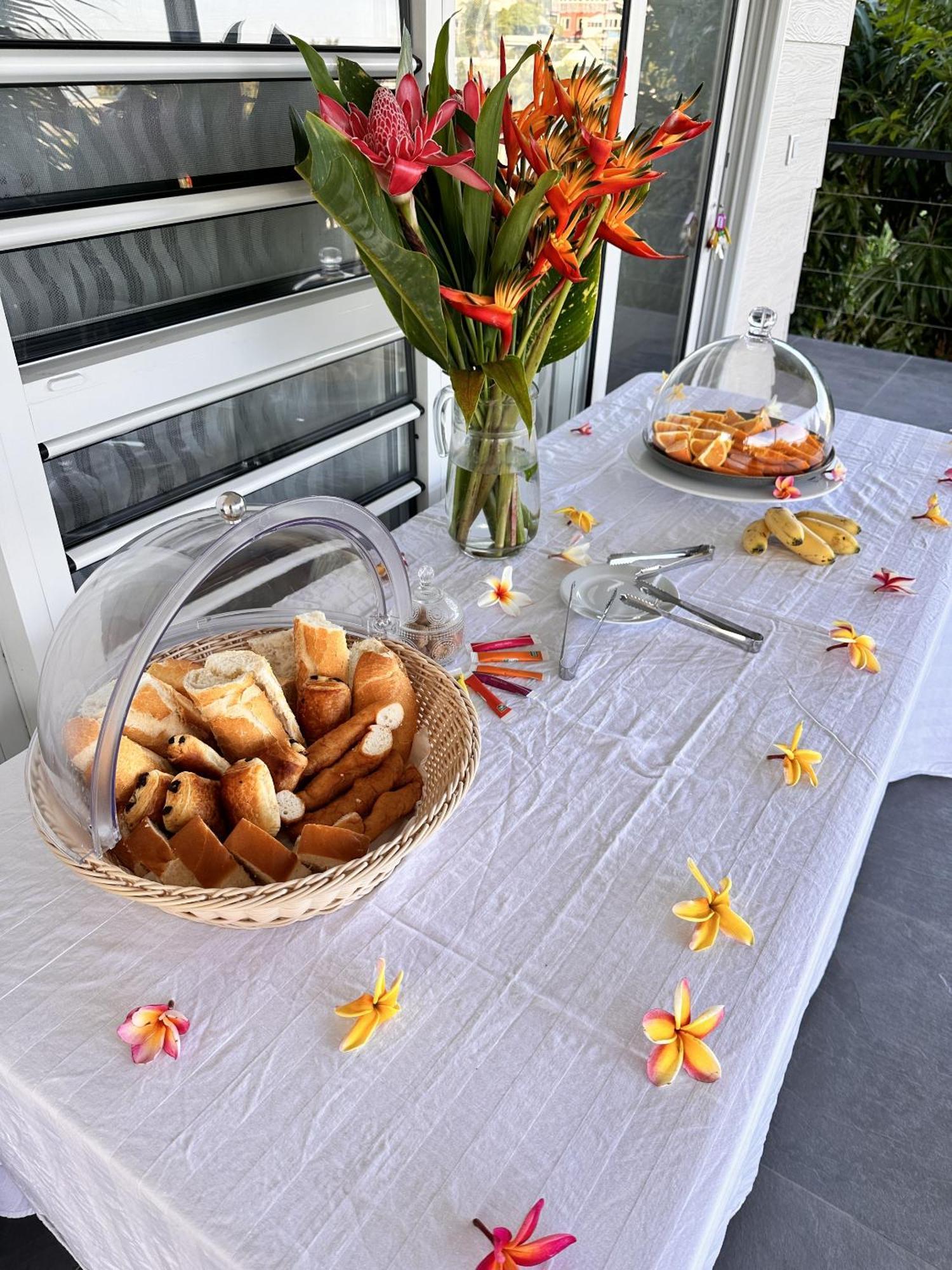 Ononui Lodge Airport, Ocean-View, Private Bathroom And Balcony, Free Wifi And Parking, On-Site Car Rental Faaa Bagian luar foto