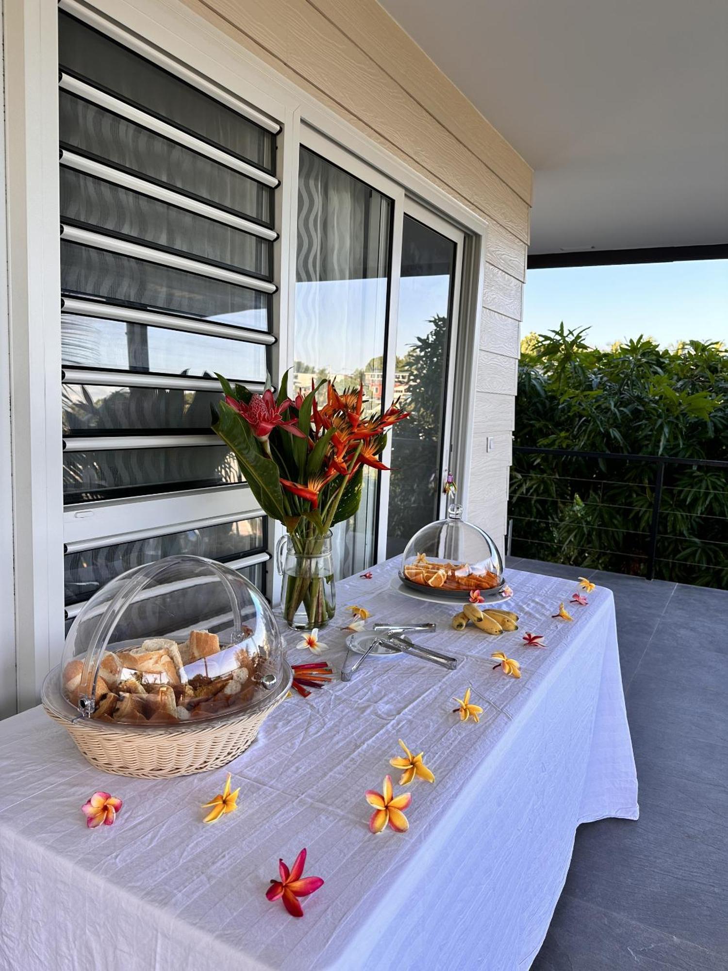 Ononui Lodge Airport, Ocean-View, Private Bathroom And Balcony, Free Wifi And Parking, On-Site Car Rental Faaa Bagian luar foto