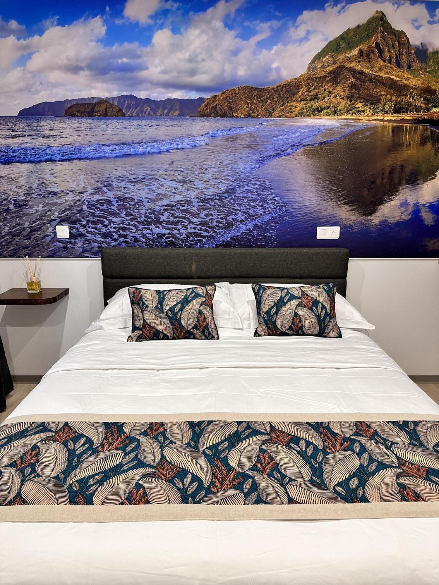 Ononui Lodge Airport, Ocean-View, Private Bathroom And Balcony, Free Wifi And Parking, On-Site Car Rental Faaa Bagian luar foto