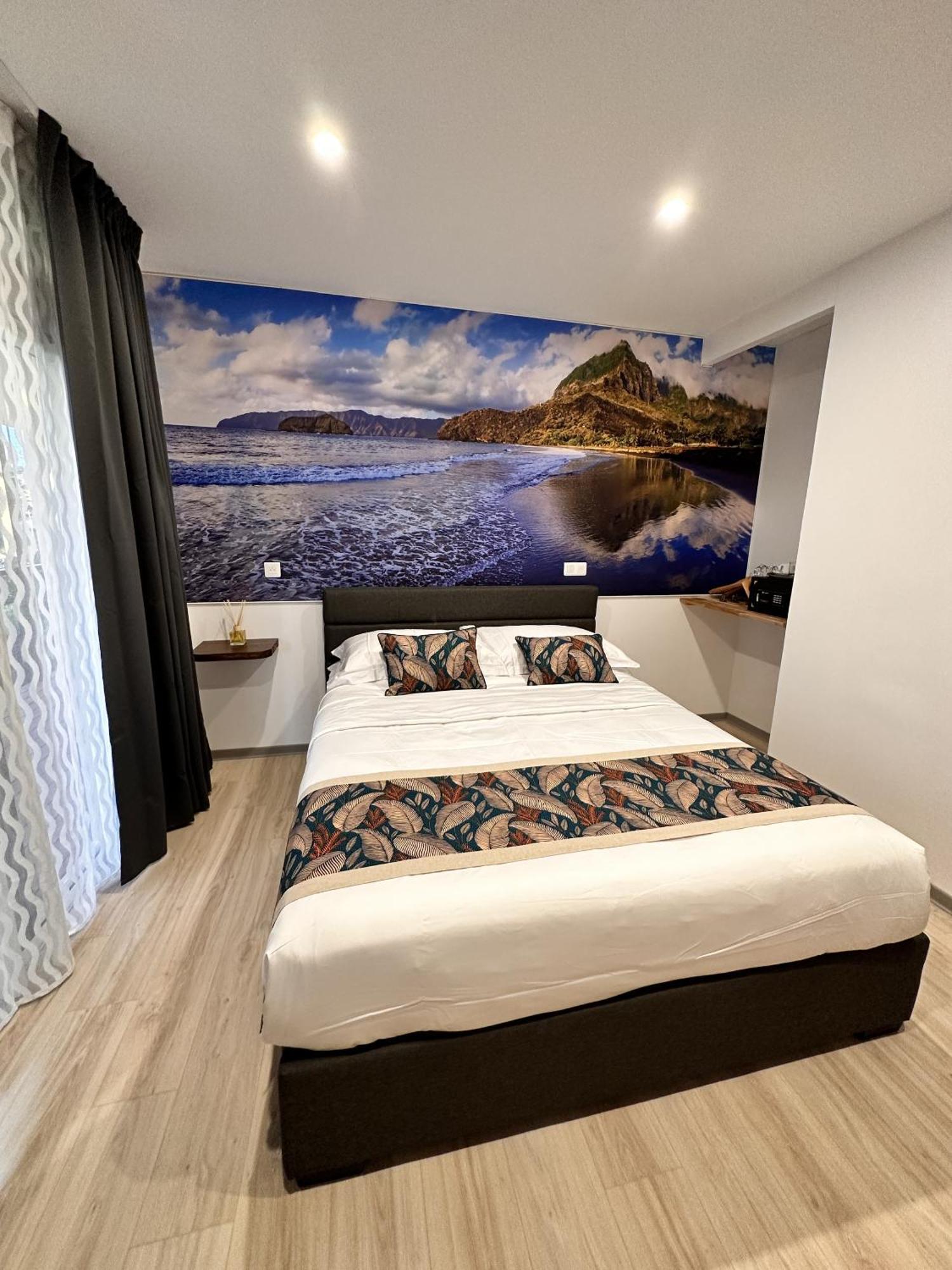Ononui Lodge Airport, Ocean-View, Private Bathroom And Balcony, Free Wifi And Parking, On-Site Car Rental Faaa Bagian luar foto
