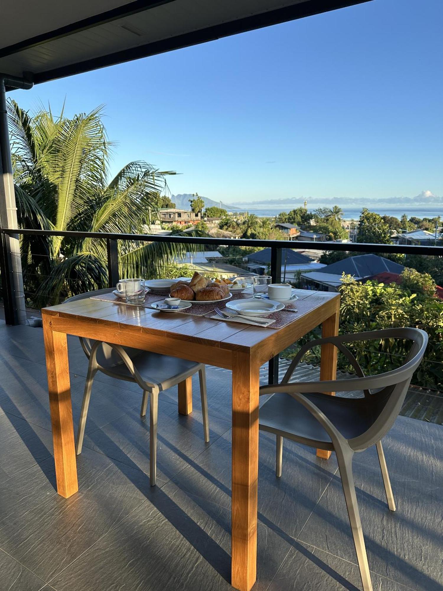 Ononui Lodge Airport, Ocean-View, Private Bathroom And Balcony, Free Wifi And Parking, On-Site Car Rental Faaa Bagian luar foto
